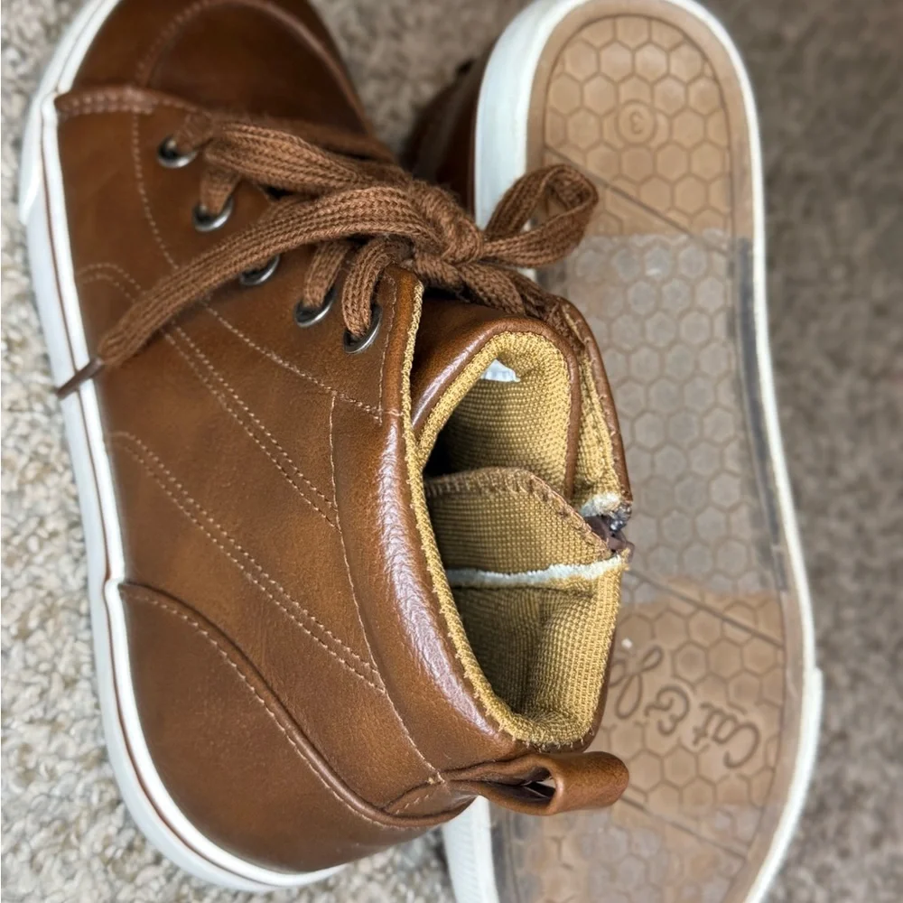 Cat & Jack stylish brown